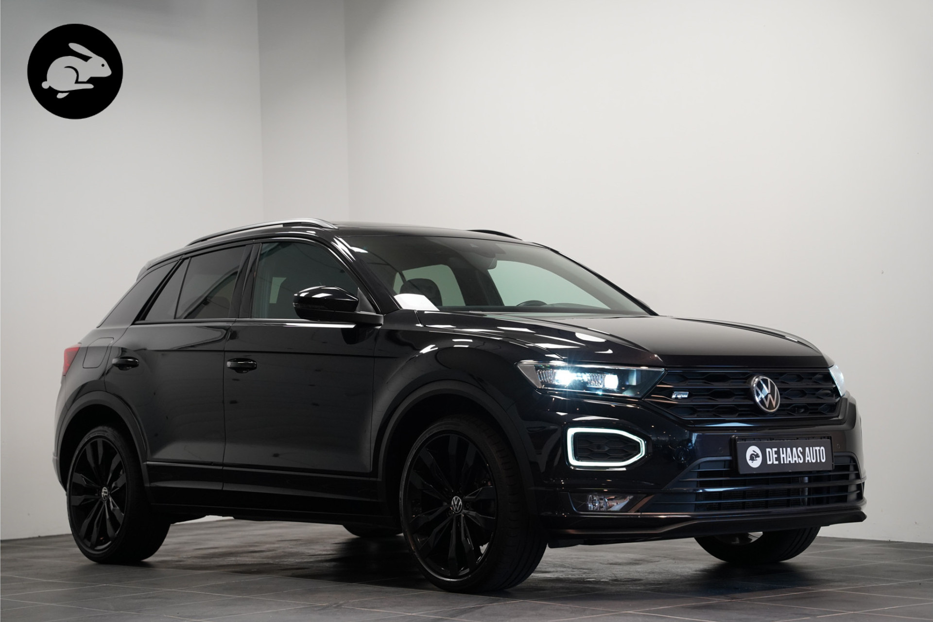 Volkswagen T-Roc 2.0 TSI 4M 190 pk R-Line/Pano dak/19 inch/Camera 45142484-0.jpg | De Haas Auto