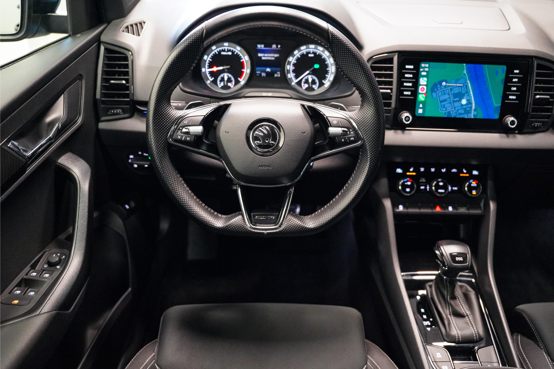 Škoda Karoq 1.5 TSI Sportline|19 inch|Camera|Apple carplay 45787093-2.jpg | De Haas Auto