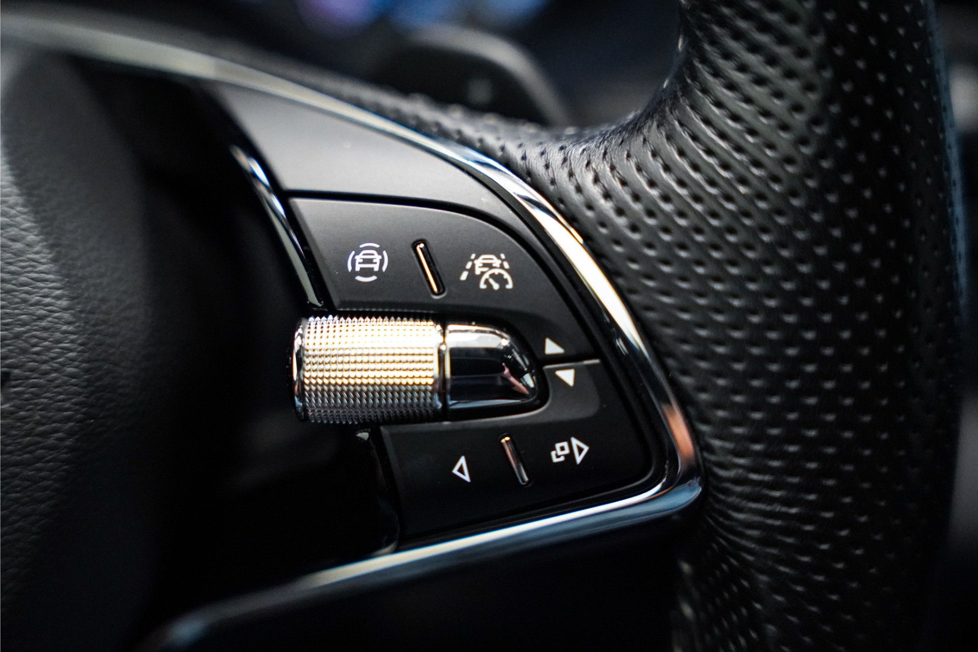 Škoda Karoq 1.5 TSI Sportline|19 inch|Apple car play|Stoelverwarming 45911910-13.jpg | De Haas Auto