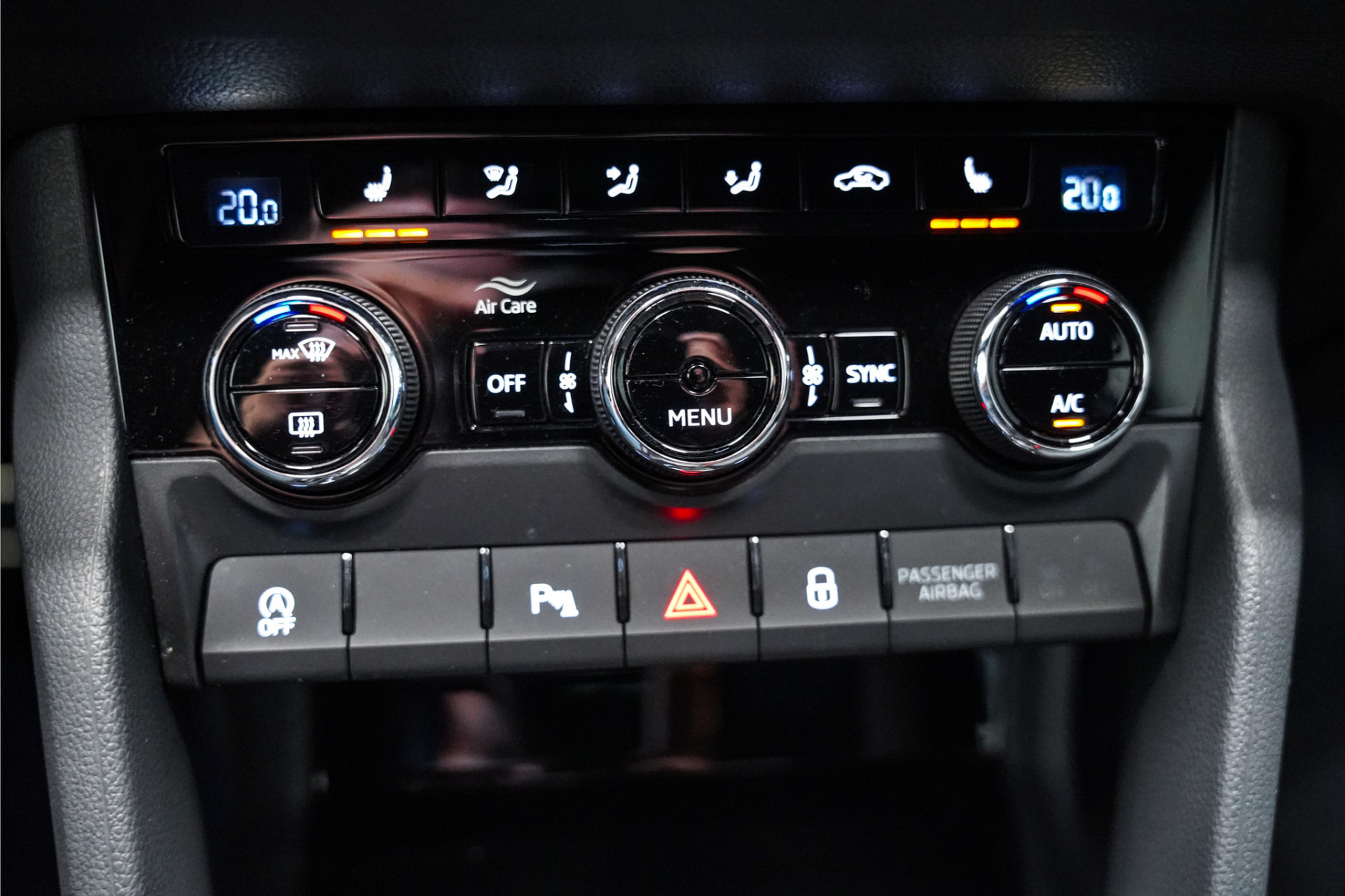 Škoda Karoq 1.5 TSI Sportline|19 inch|Apple car play|Stoelverwarming 45911910-17.jpg | De Haas Auto