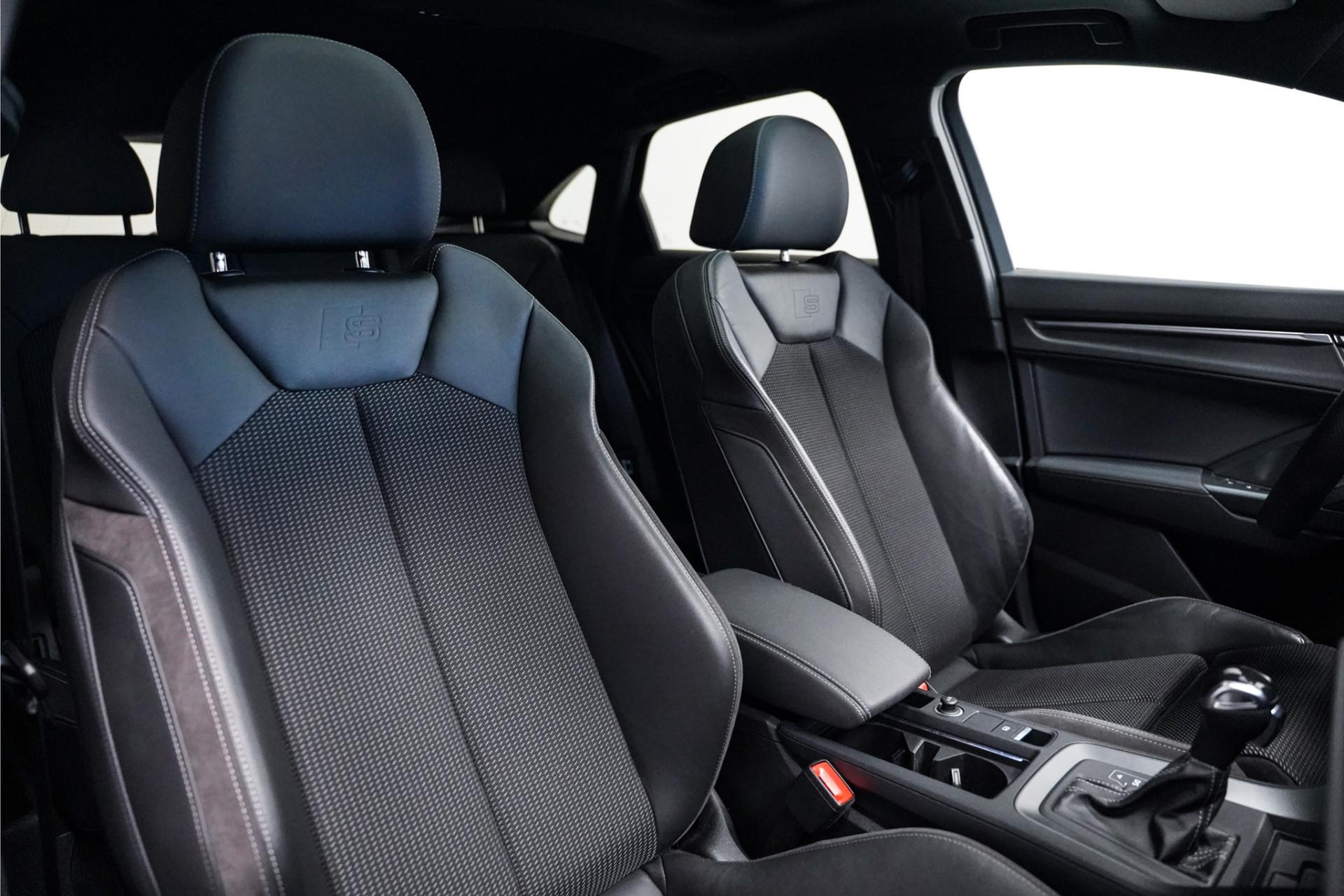 Audi Q3 Sportback Sportback 45 TFSI e S-Line|Pano dak|Zwart optiek|Matrix led|20inch 47078259-3.jpg | De Haas Auto