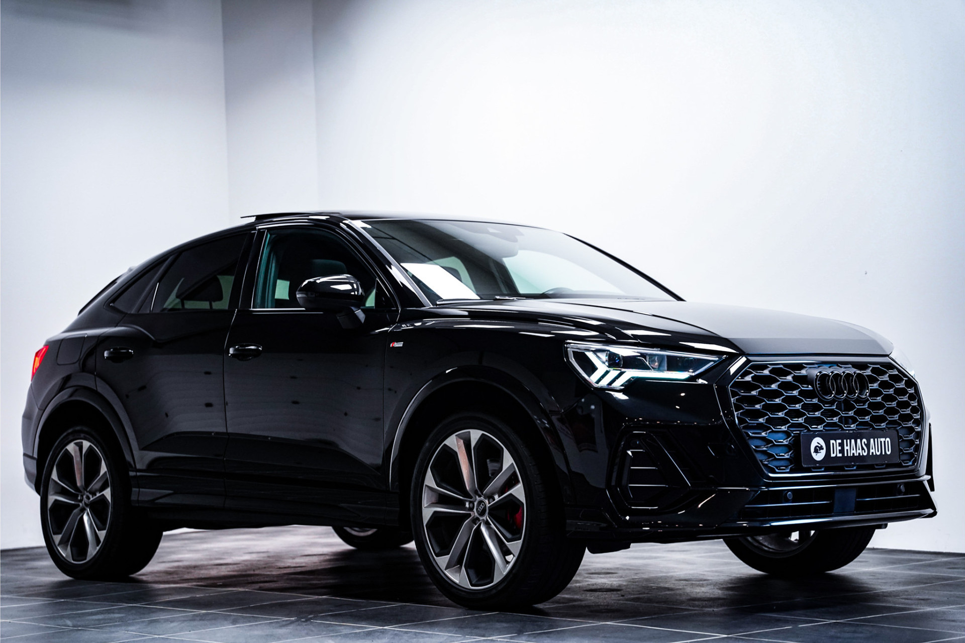 Audi Q3 Sportback 45 TFSI e S-Line/Pano dak/Trekhaak/Acc 47137155-0.jpg | De Haas Auto