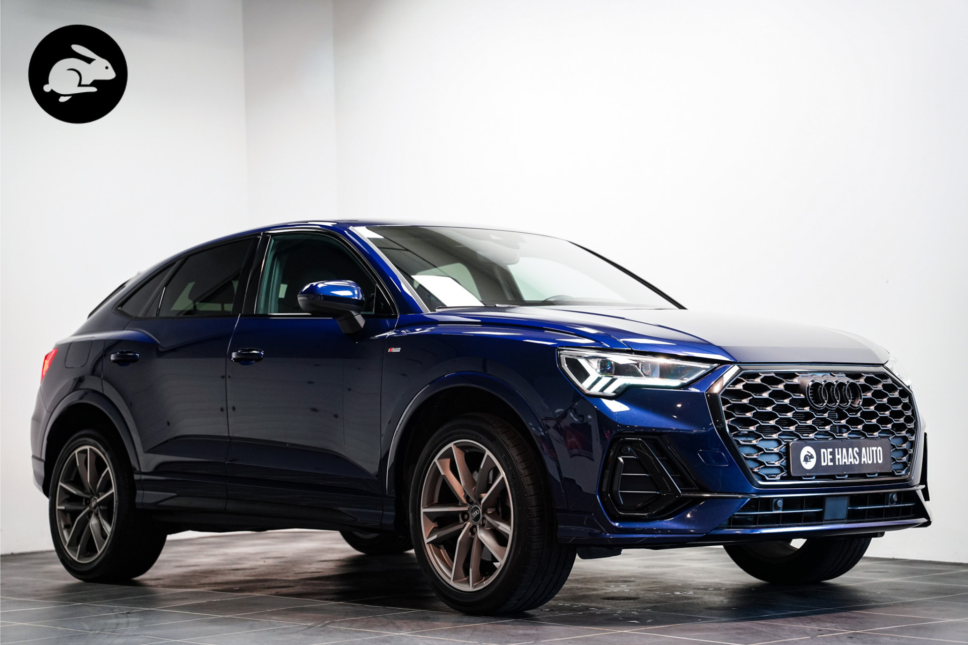 Audi Q3 Sportback 45 TFSI e S-Line/Elektr stoelen/Sonos/Zwart optiek 47137393-0.jpg | De Haas Auto