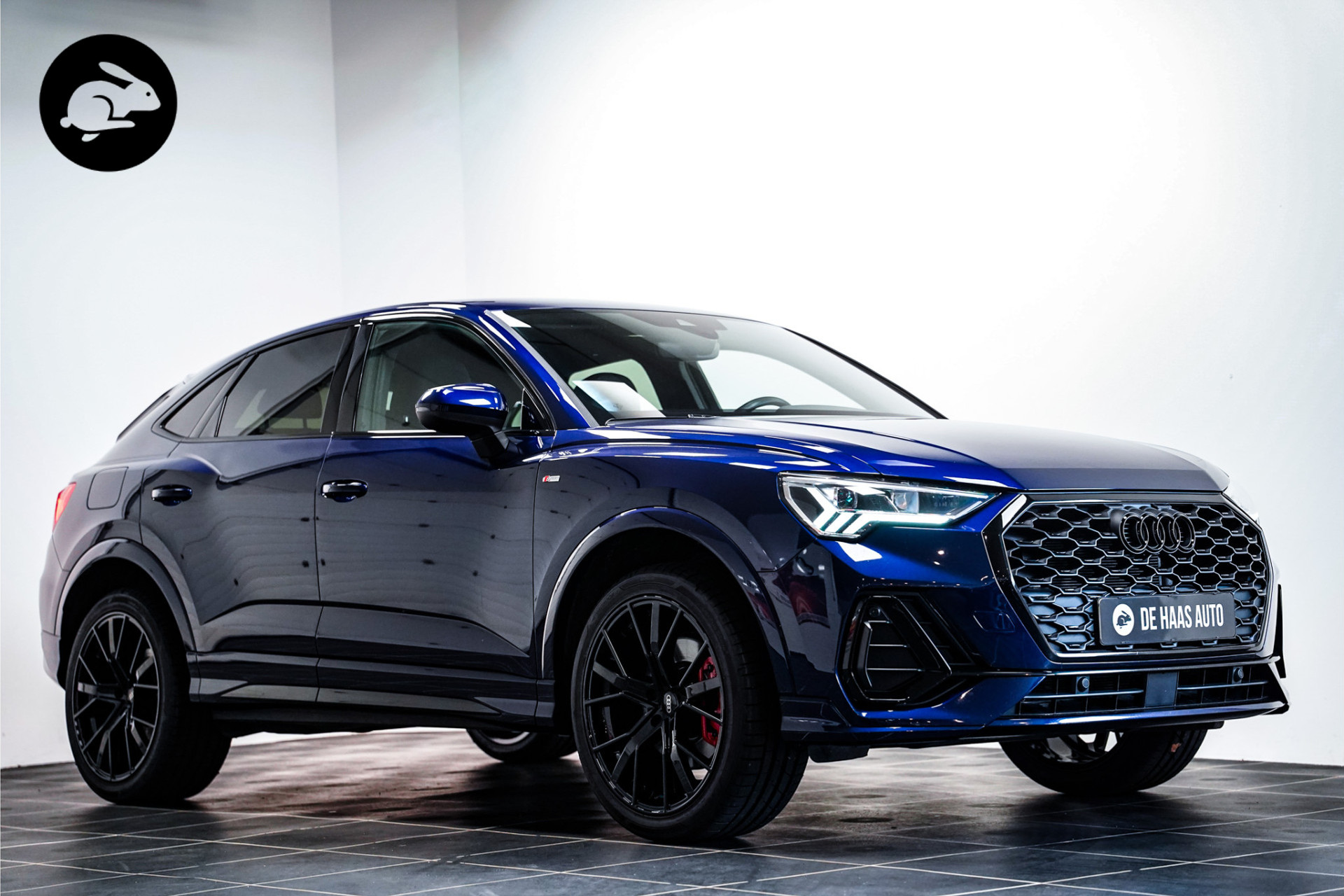Audi Q3 Sportback 45 TFSI e S-Line/Elektr stoelen/Sonos/Zwart optiek 47137393-0.jpg | De Haas Auto