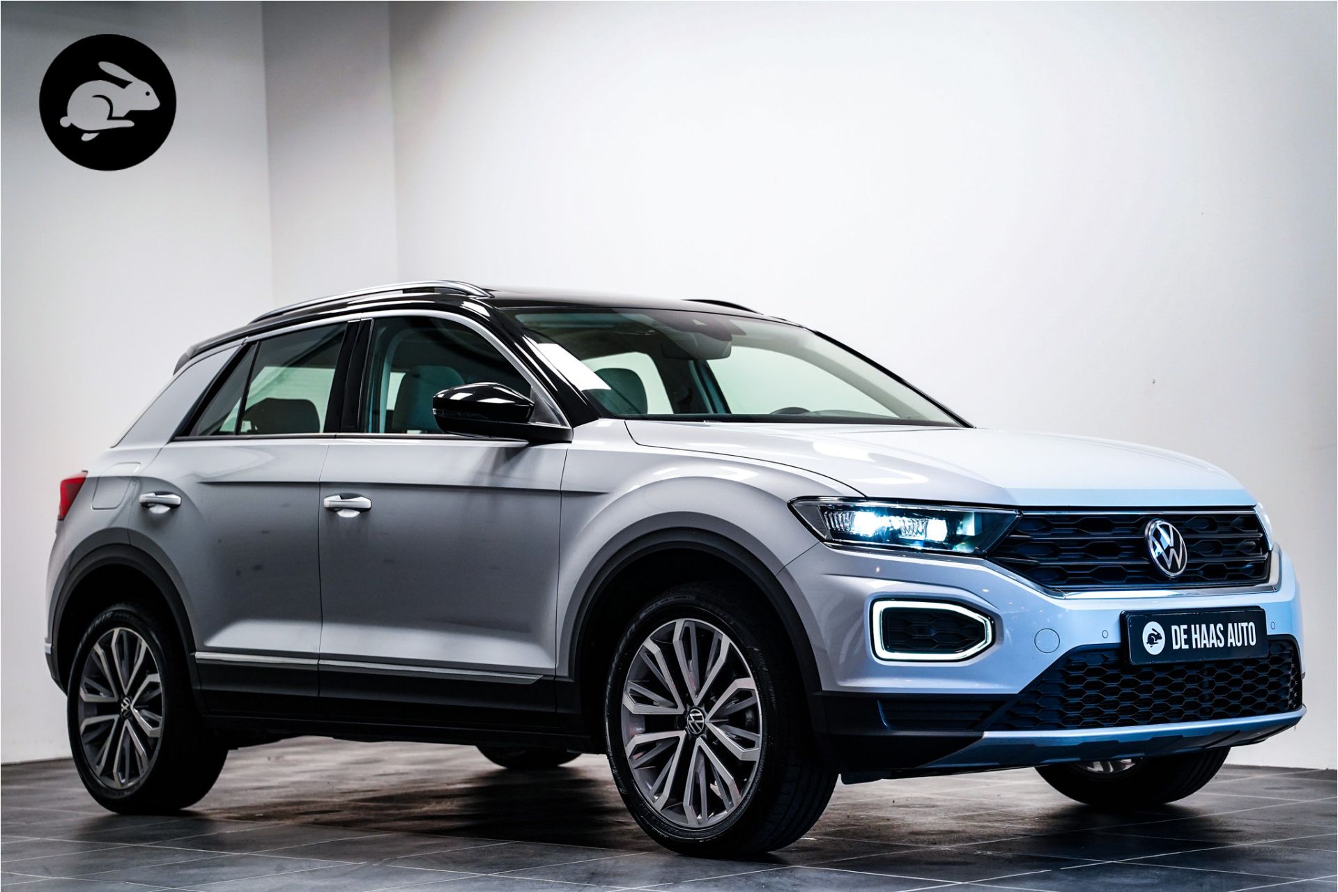 Volkswagen T-Roc 1.5 TSI Sport/Pano dak/Leder/Beats/WhiteSilver 47371507-0.jpg | De Haas Auto
