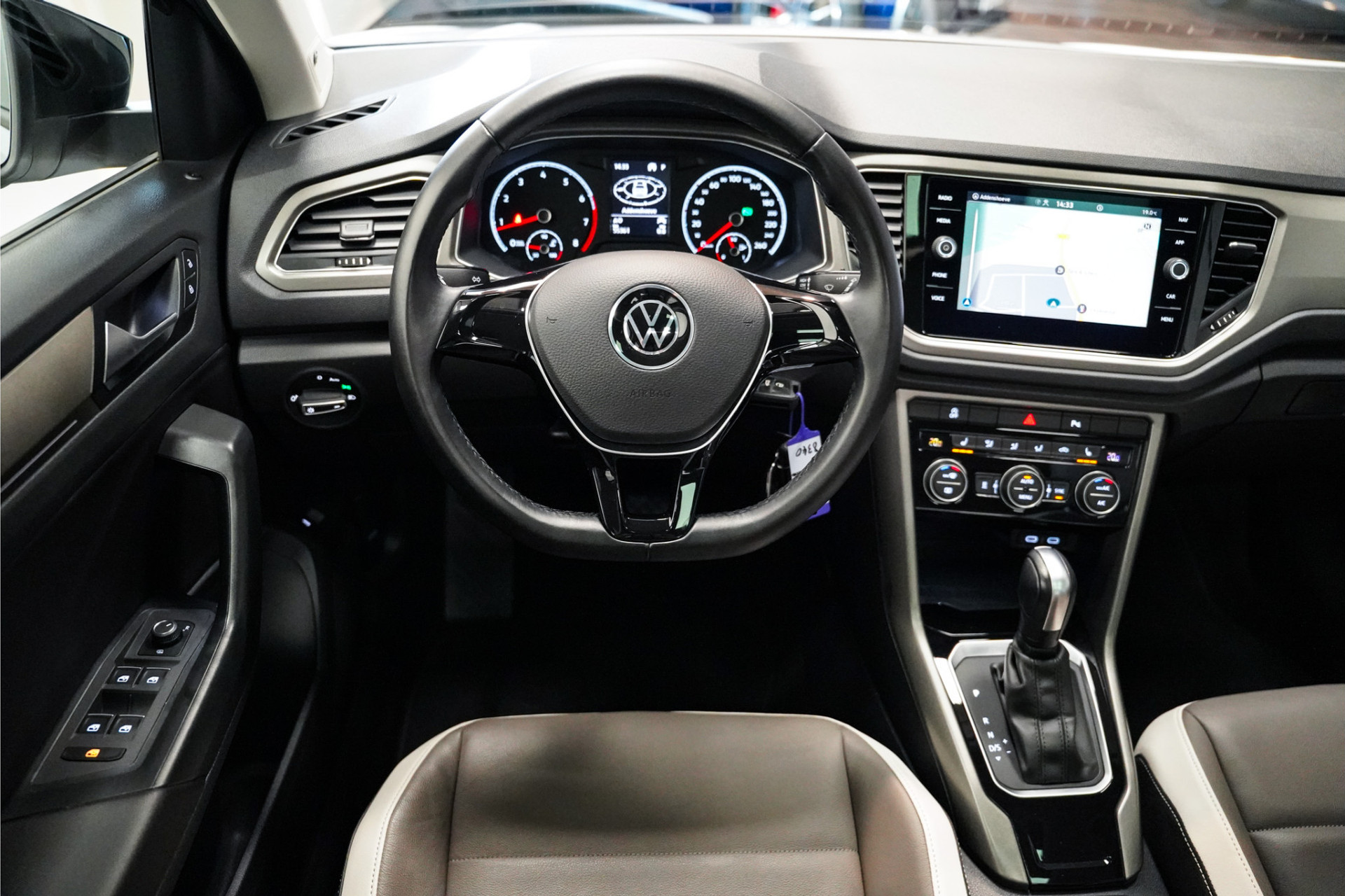 Volkswagen T-Roc VERKOCHT 47371507-2.jpg | De Haas Auto