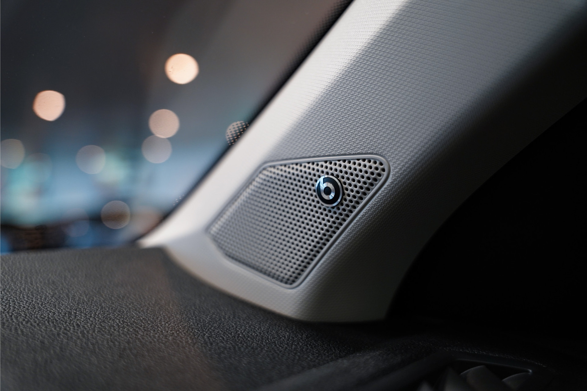 Volkswagen T-Roc VERKOCHT 47371507-7.jpg | De Haas Auto