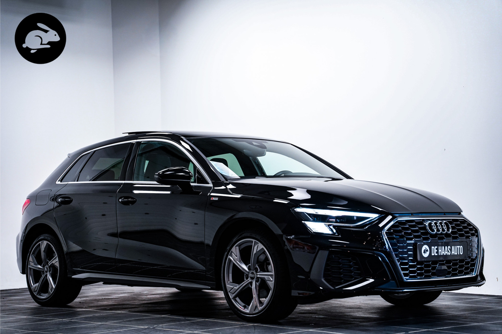 Audi A3 Sportback Sportback 40 TFSI e S-Line/Pano dak/Alcantara ruit/Matrix led/18 inch 47493467-0.jpg | De Haas Auto