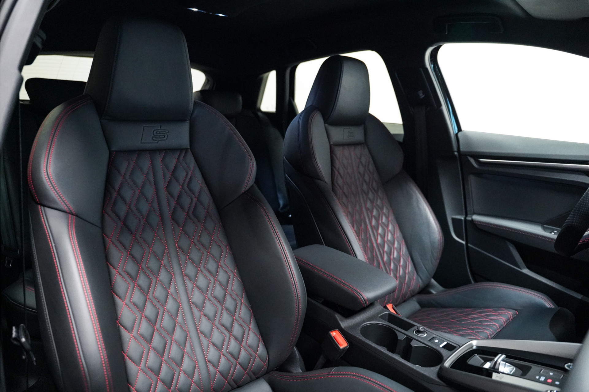 Audi A3 Sportback Sportback VERKOCHT 47863615-3.jpg | De Haas Auto