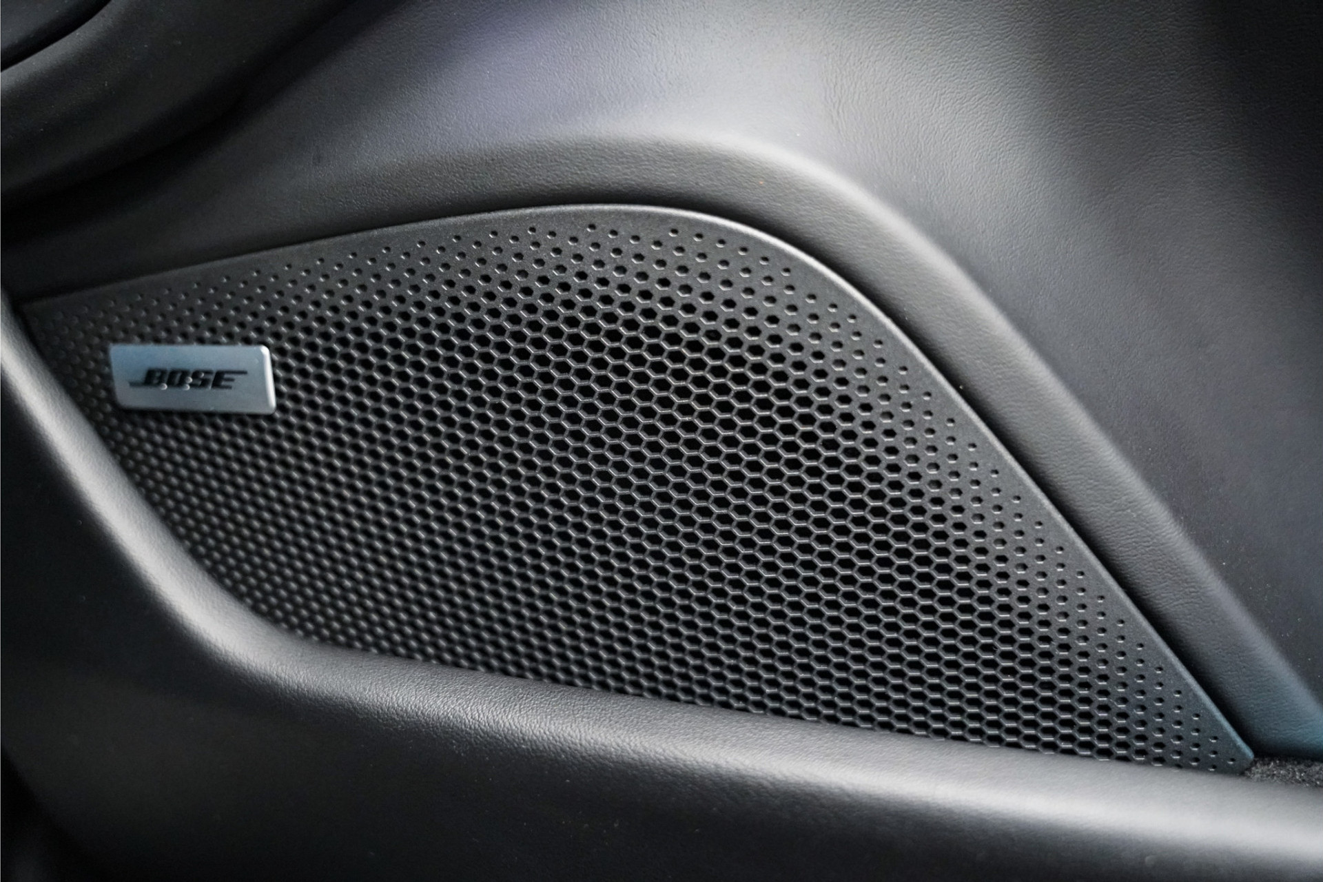 Porsche Taycan VERKOCHT 48377339-17.jpg | De Haas Auto