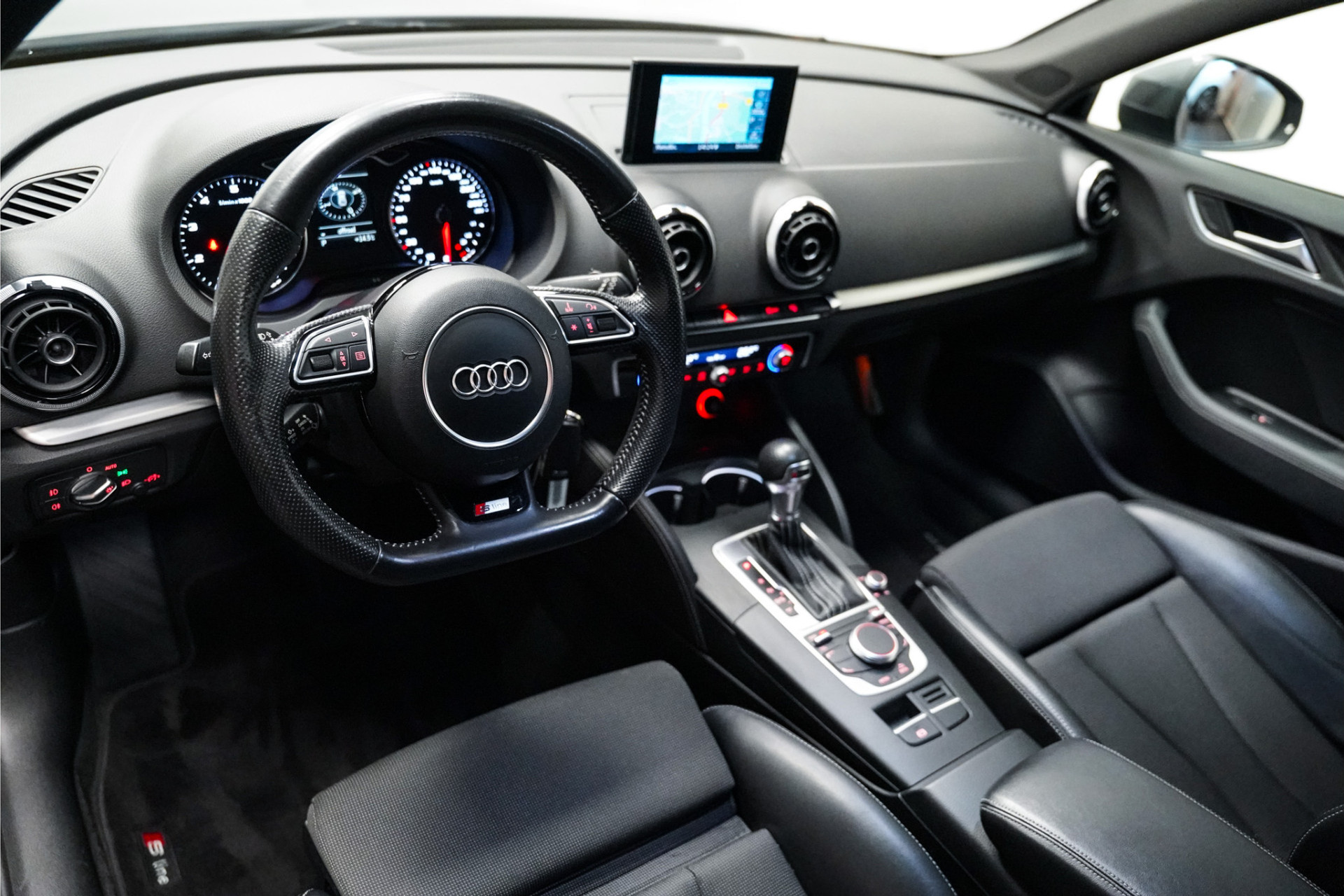 Audi A3 Sportback Sportback 1.2 TFSI 2xS-Line|Navi|Cruisecontrol|NAP 48619998-7.jpg | De Haas Auto