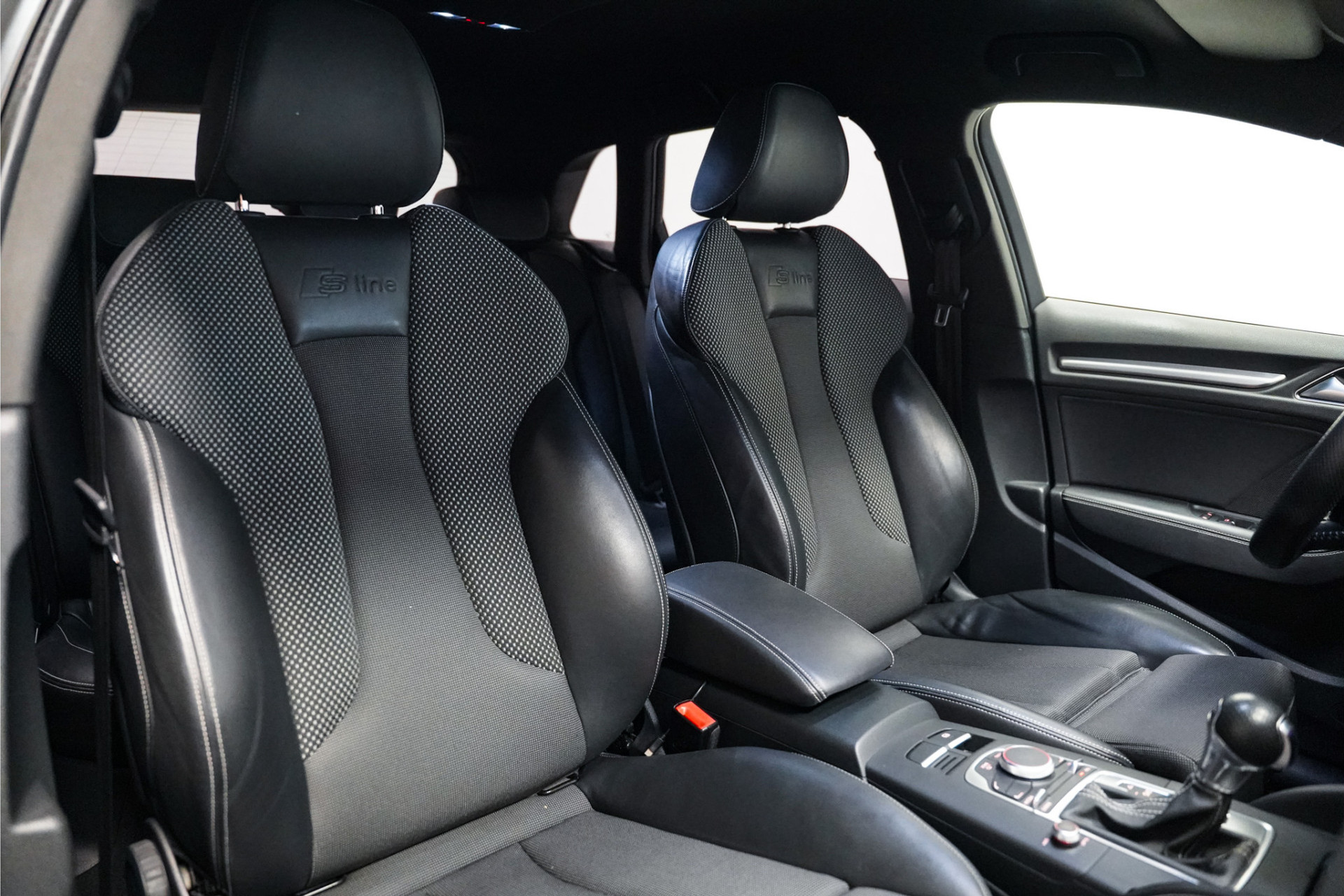 Audi A3 Sportback Sportback 1.2 TFSI 2xS-Line|Navi|Cruisecontrol|NAP 48619998-9.jpg | De Haas Auto