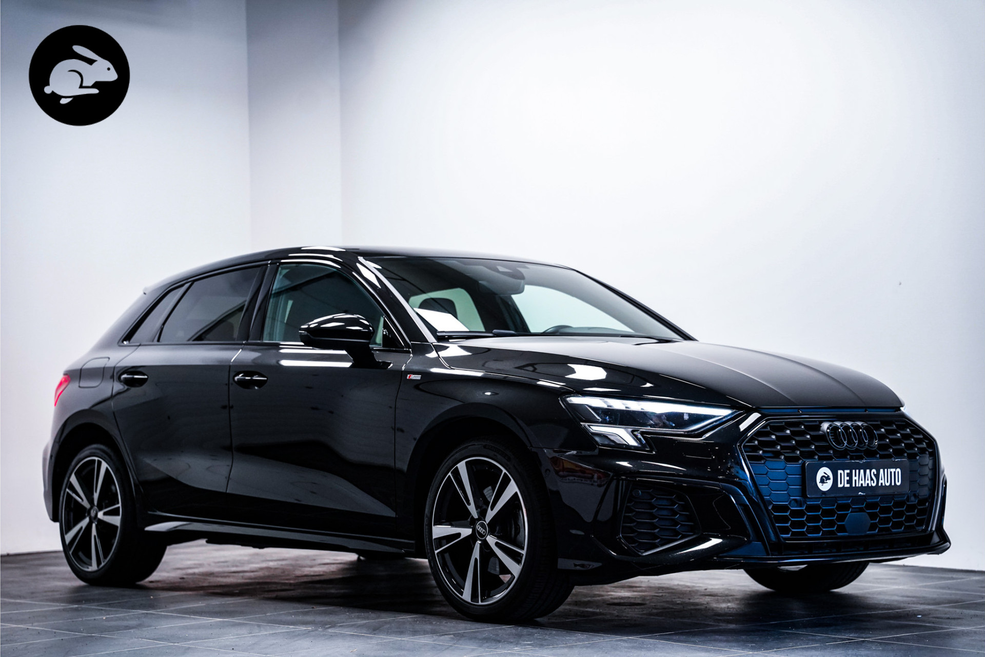 Audi A3 Sportback Sportback 40 TFSI e S-Line Black ed|Diamant Alcantara|B&O|Acc|Camera 48712658-0.jpg | De Haas Auto