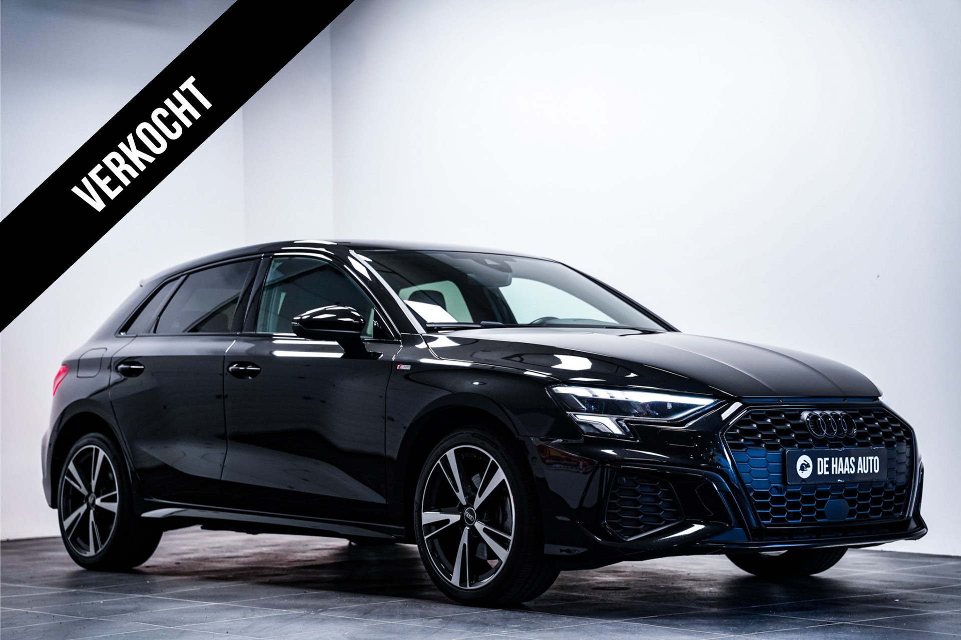 Audi A3 Sportback Sportback 40 TFSI e S-Line Black ed|Diamant Alcantara|B&O|Acc|Camera 48712658-0.jpg | De Haas Auto