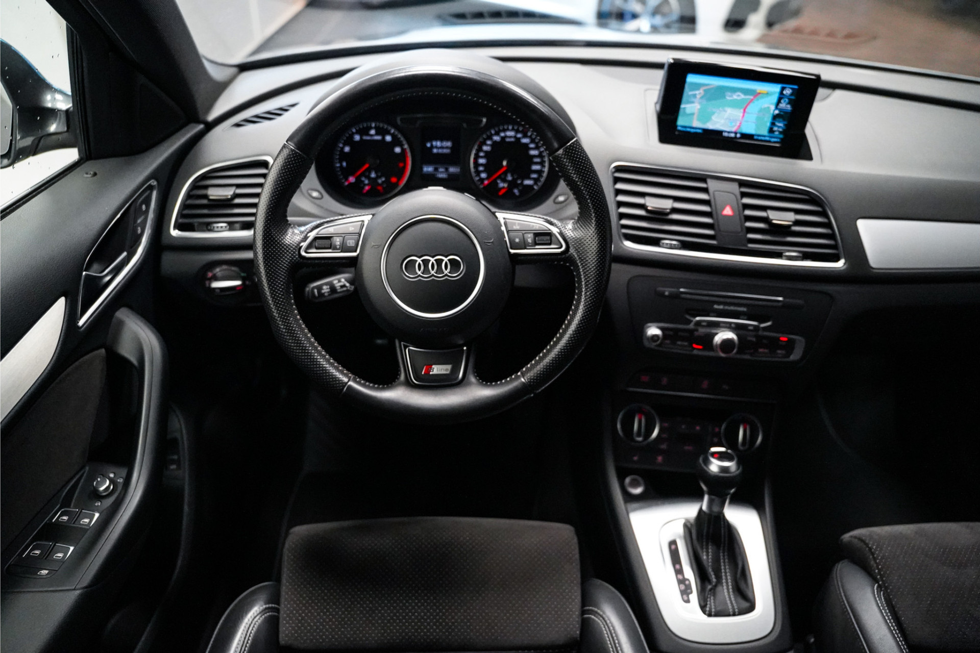 Audi Q3 1.4 TFSI CoD S-Line|Navi|Stoelverwarming|Alcantara 48833835-2.jpg | De Haas Auto