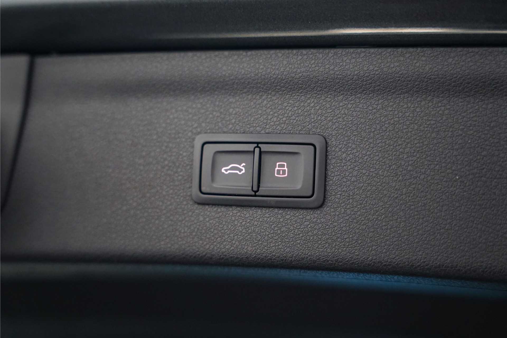 Audi Q3 1.4 TFSI CoD S-Line|Navi|Stoelverwarming|Alcantara 48833835-5.jpg | De Haas Auto