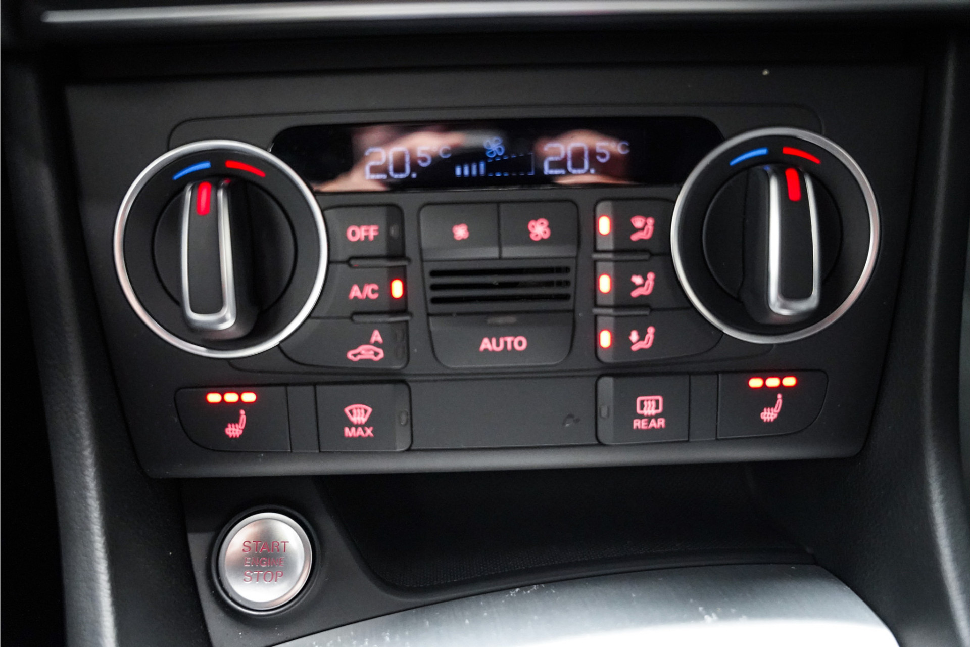 Audi Q3 1.4 TFSI CoD S-Line|Navi|Stoelverwarming|Alcantara 48833835-8.jpg | De Haas Auto