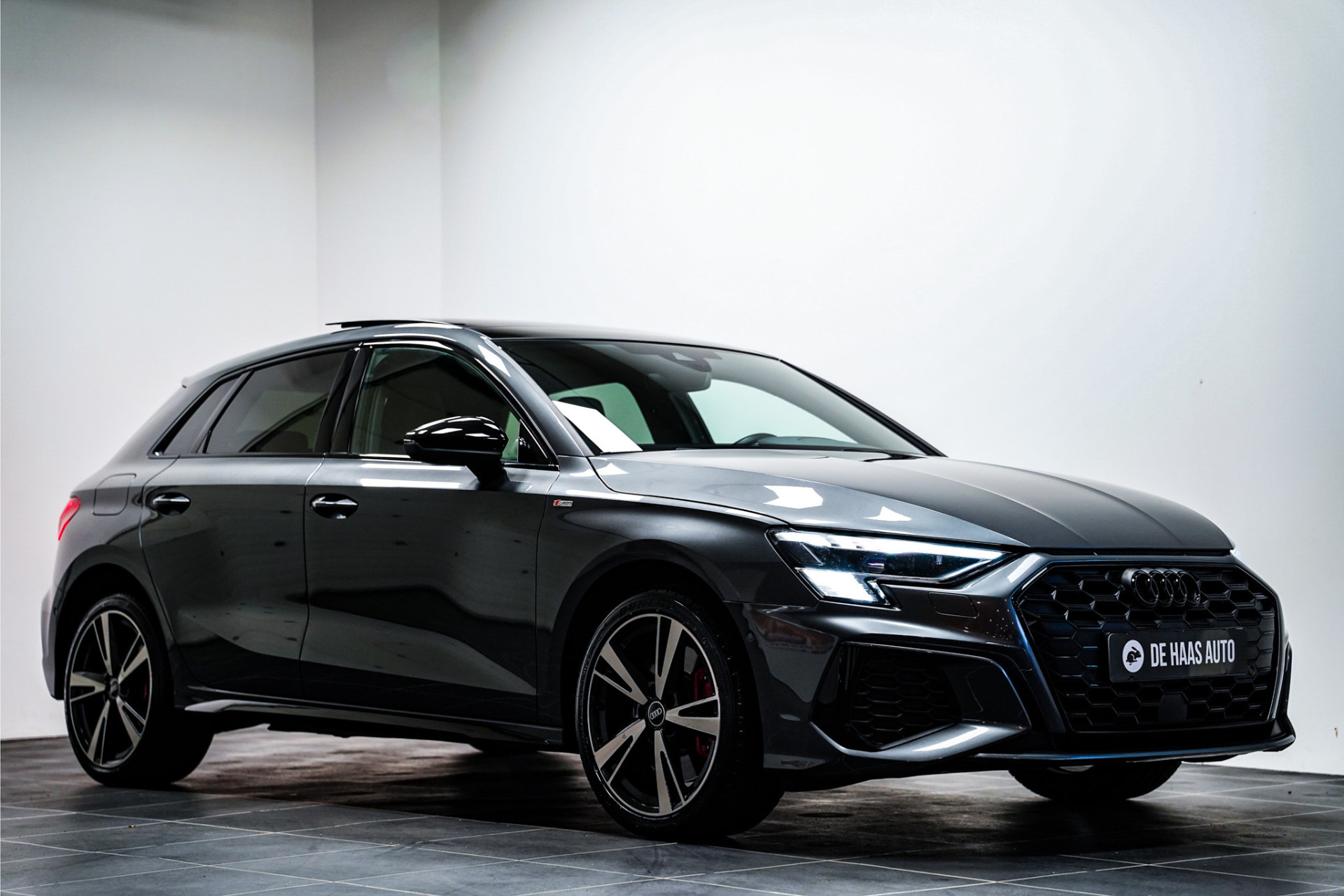 Audi A3 Sportback Sportback 45 TFSI e S-Line|Pano dak|B&O|Diamant leder|Camera|Acc 49791445-0.jpg | De Haas Auto