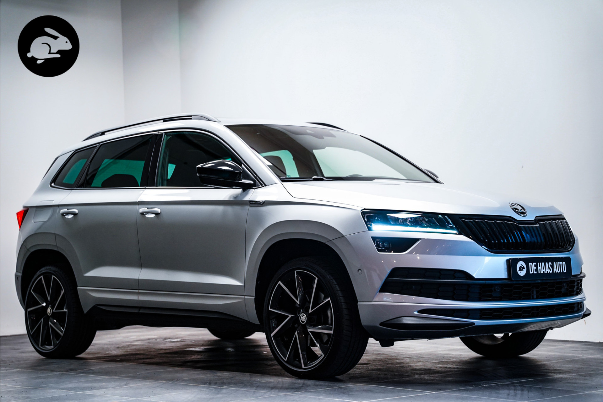 Škoda Karoq 1.5 TSI Sportline|Pano dak|Trekhaak|Acc|Camera 49878635-0.jpg | De Haas Auto