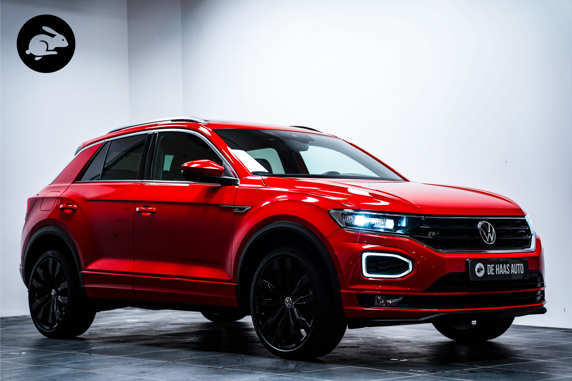 Volkswagen T-Roc 1.5 TSI 2x R-Line Full opt|Pano dak|Trekhaak|Camera|19 inch 50058289-0.jpg | De Haas Auto