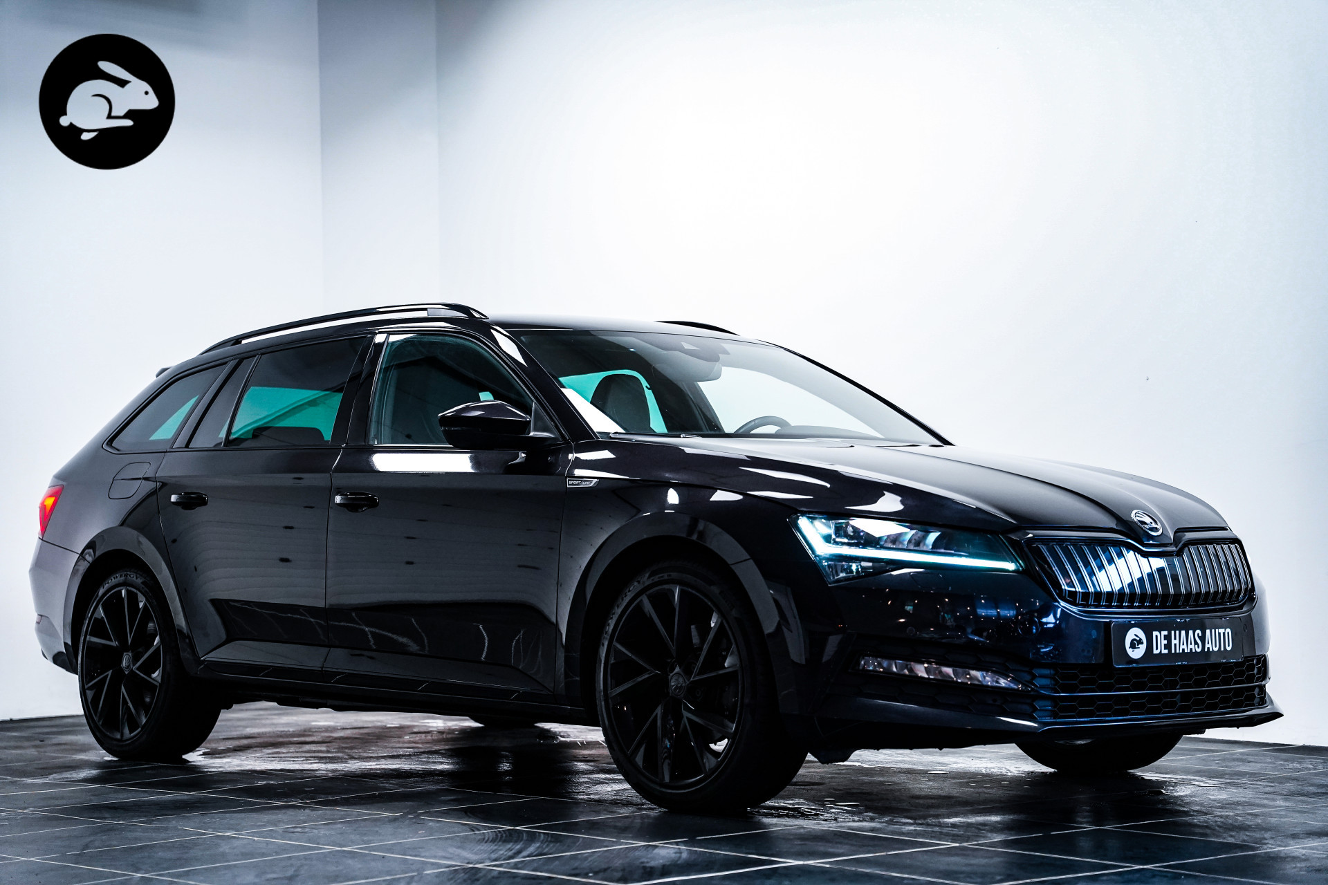 Škoda Superb Combi Combi 1.4 TSI iV Sportline Black ed|19 inch|Camera|Acc 50061592-0.jpg | De Haas Auto