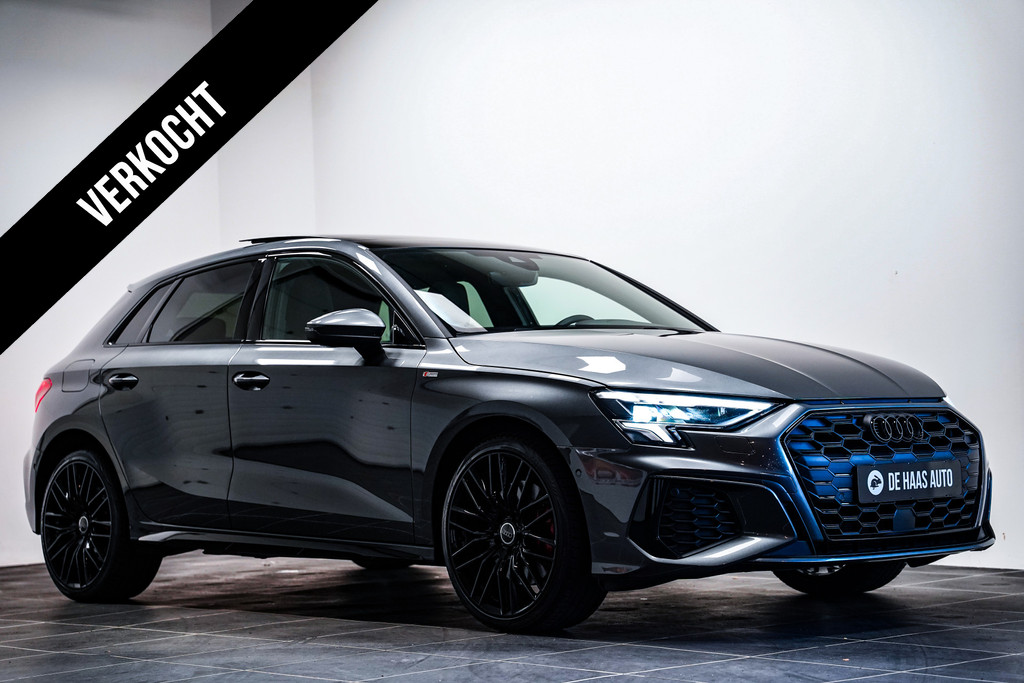 Audi A3 Sportback Sportback 45 TFSI e S-Line Black ed|Pano|19 inch zwart|Camera 50706635-0.jpg | De Haas Auto