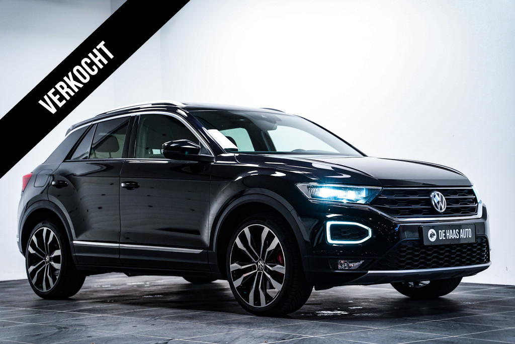 Volkswagen T-Roc 1.5 TSI Sport|Pano dakTrekhaak|19 inch|Carplay|Camera 51076739-0.jpg | De Haas Auto