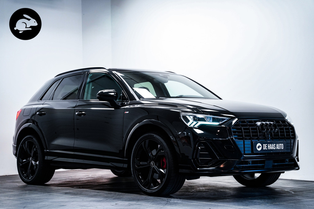 Audi Q3 45 TFSI e S-Line Black ed|20 inch|Camera|Alcantara|Acc|Apple car 51757549-0.jpg | De Haas Auto