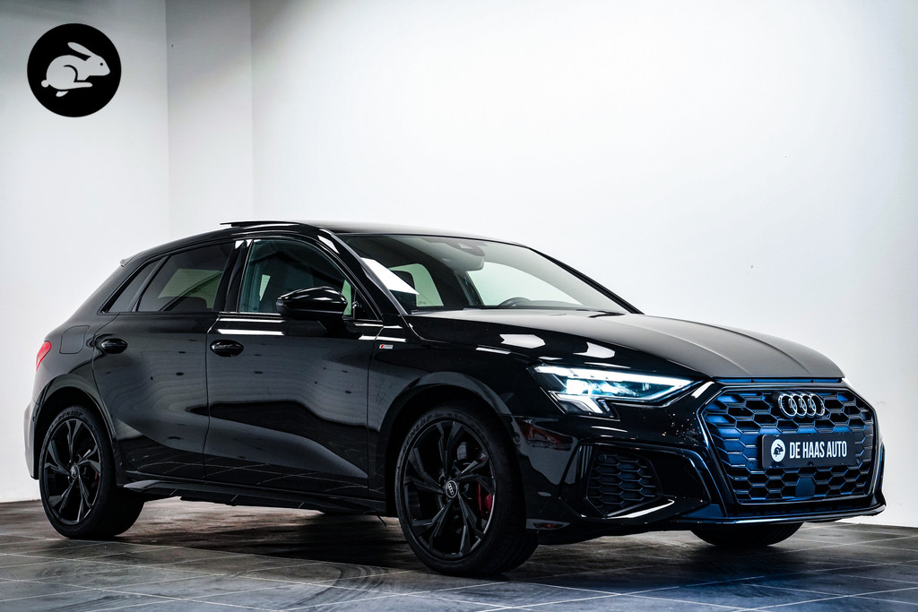 Audi A3 Sportback Sportback 45 TFSI e S-Line Black ed|Pano dak|Elek stoelen|Camera|Full led 53211248-0.jpg | De Haas Auto