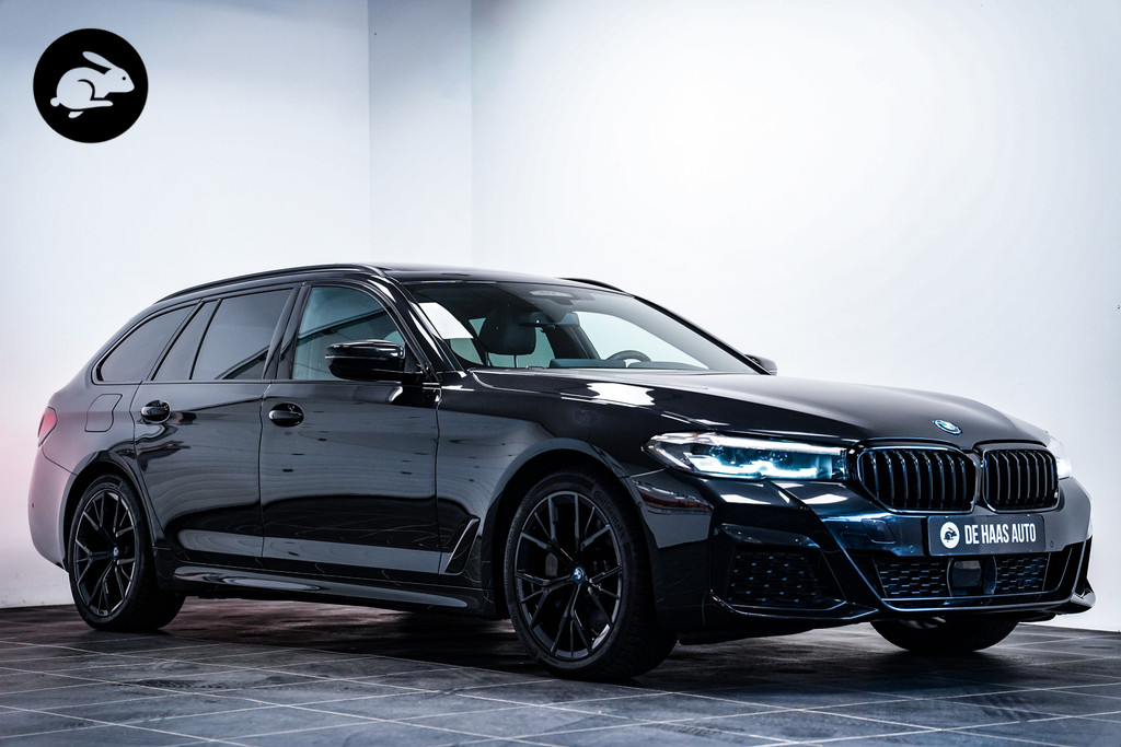 BMW 5-serie Touring Touring 530e xDrive 4wd M-Sport|93,7% SOH|Pano|Leder|Camera|Carplay 54380440-0.jpg | De Haas Auto