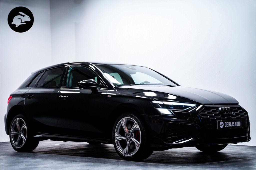 Audi A3 Sportback Sportback 45 TFSI e 2x S-Line Black ed|Head up|B&O|Camera 49504848-0.jpg | De Haas Auto
