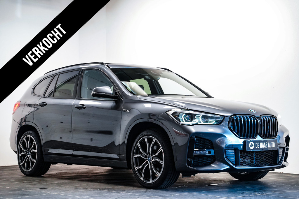 BMW X1 xDrive25e M Sport|92%SOHPano dak|Trekhaak|Head up|Camera|19 inch 55503715-0.jpg | De Haas Auto